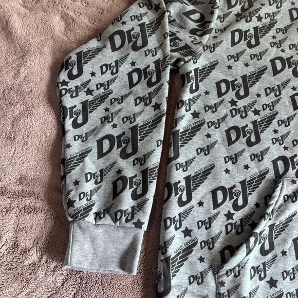 Julius Erving Dr J Mens XL All Over Print Hoodie Grey Basketball Sweatshirt NWT - Picture 4 of 9